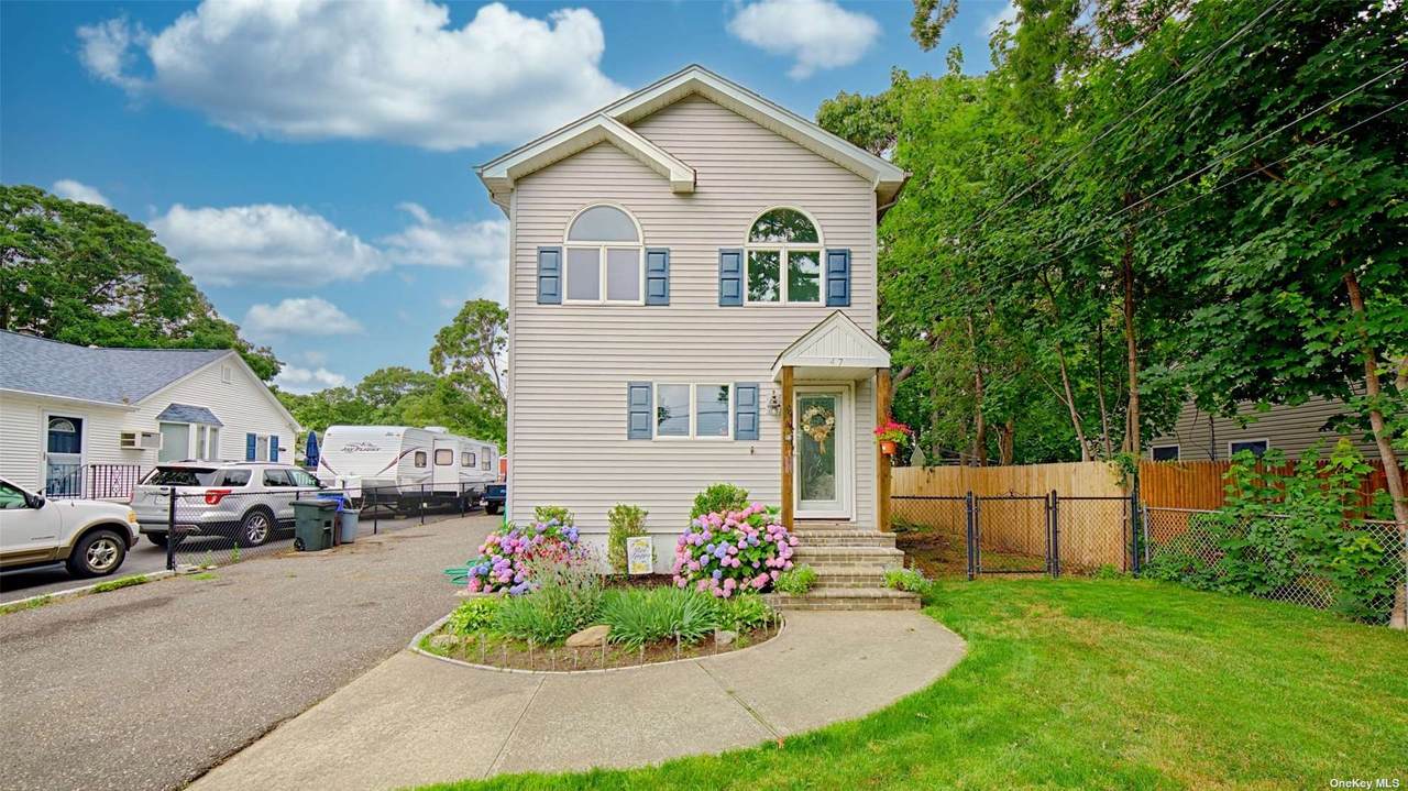 47 Cherry Avenue - Photo 1
