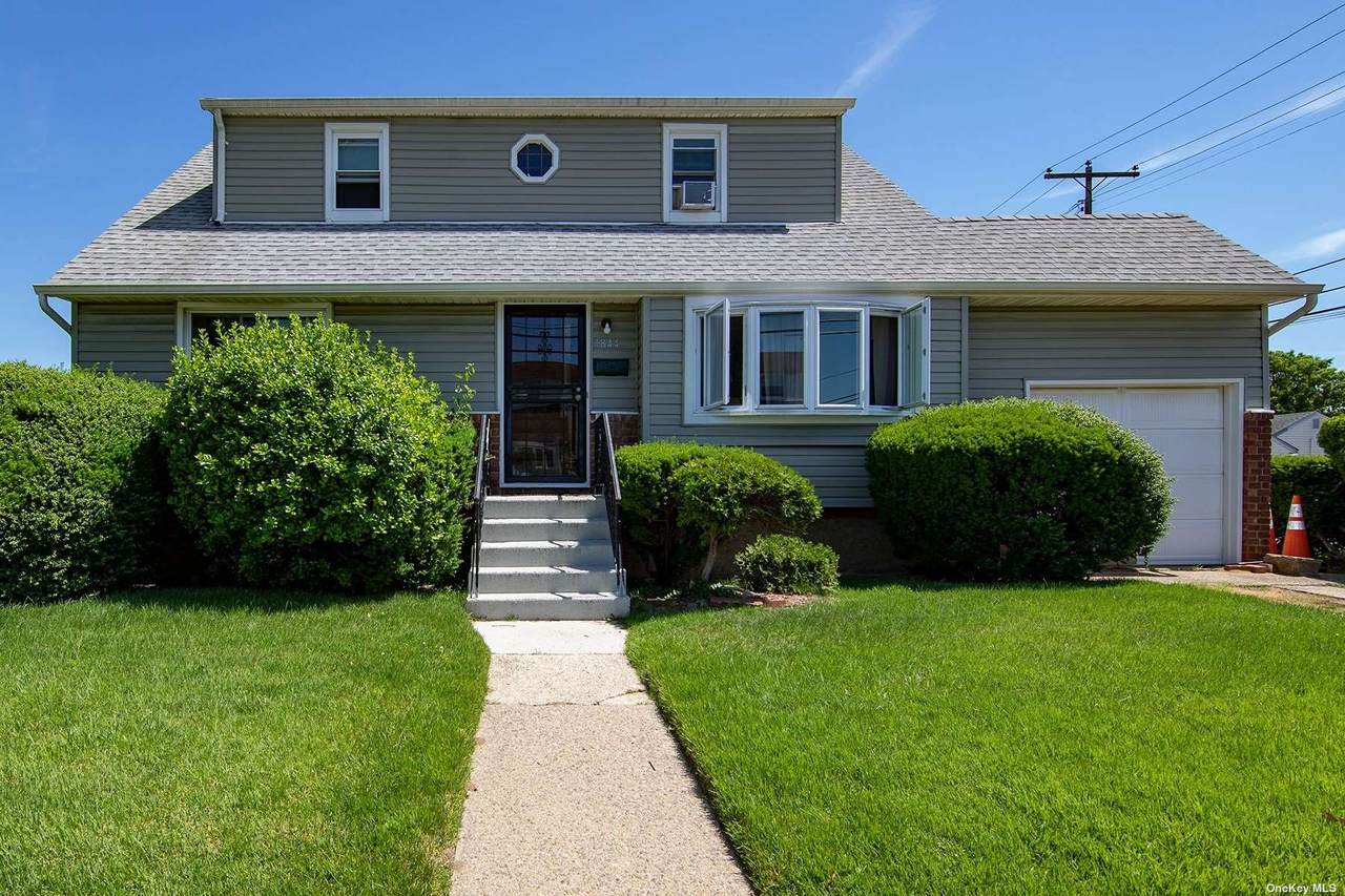 1844 Pelham Street - Photo 1