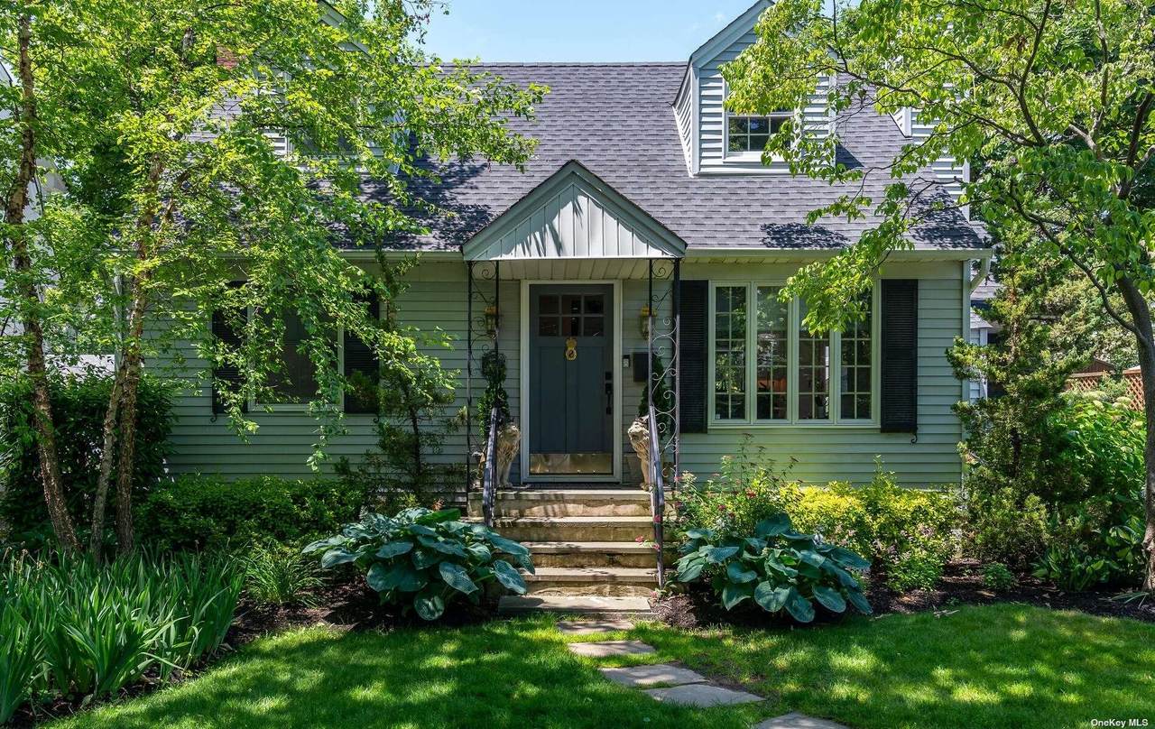 8 Jackson Avenue - Photo 1