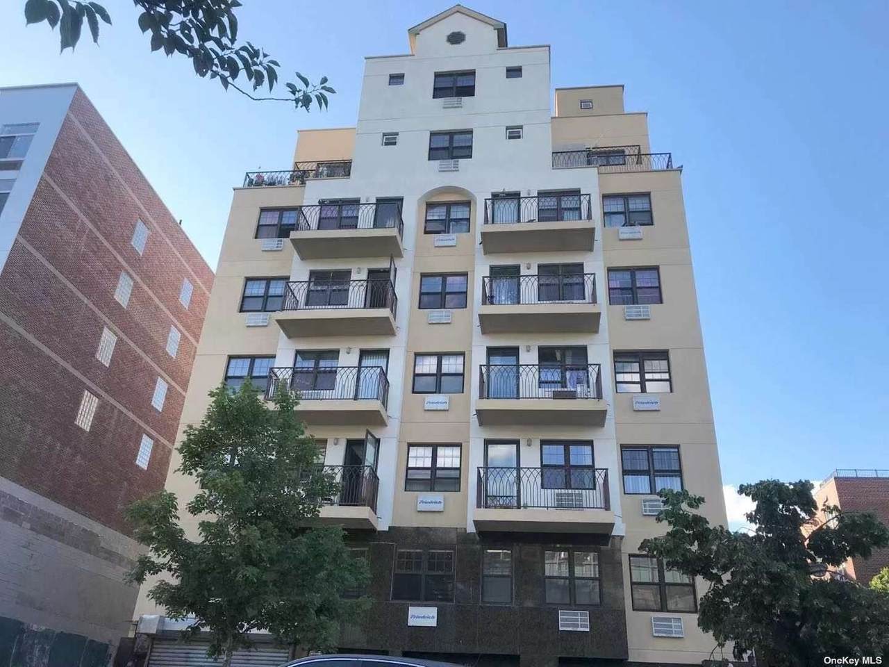 144-77 Barclay Avenue - Photo 1