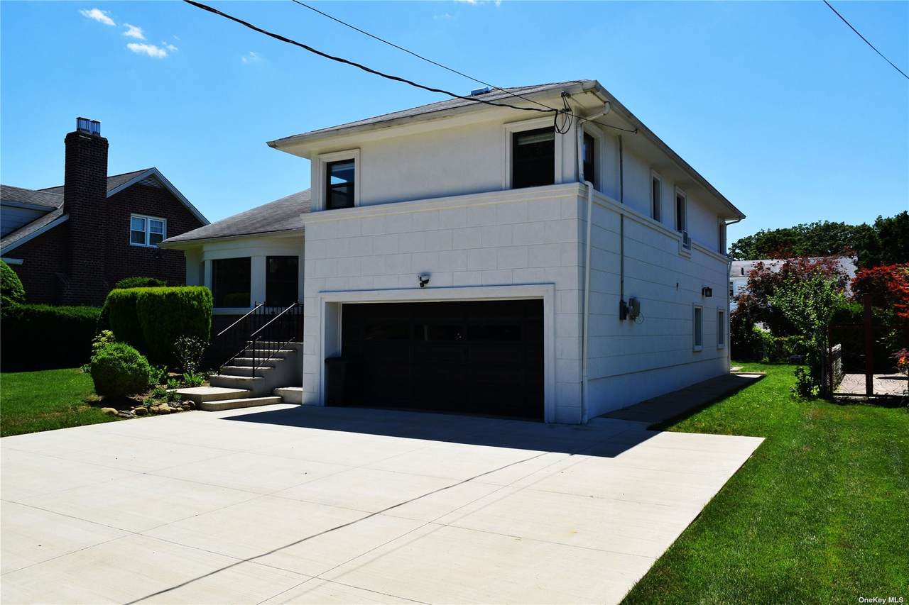 52-26 Douglaston Parkway - Photo 1