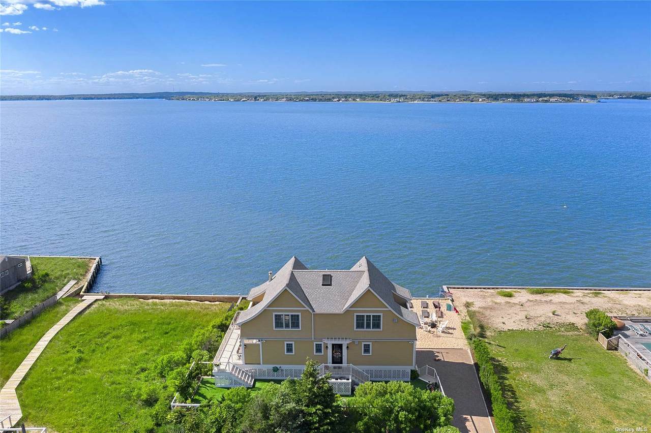 650 Dune Road - Photo 1