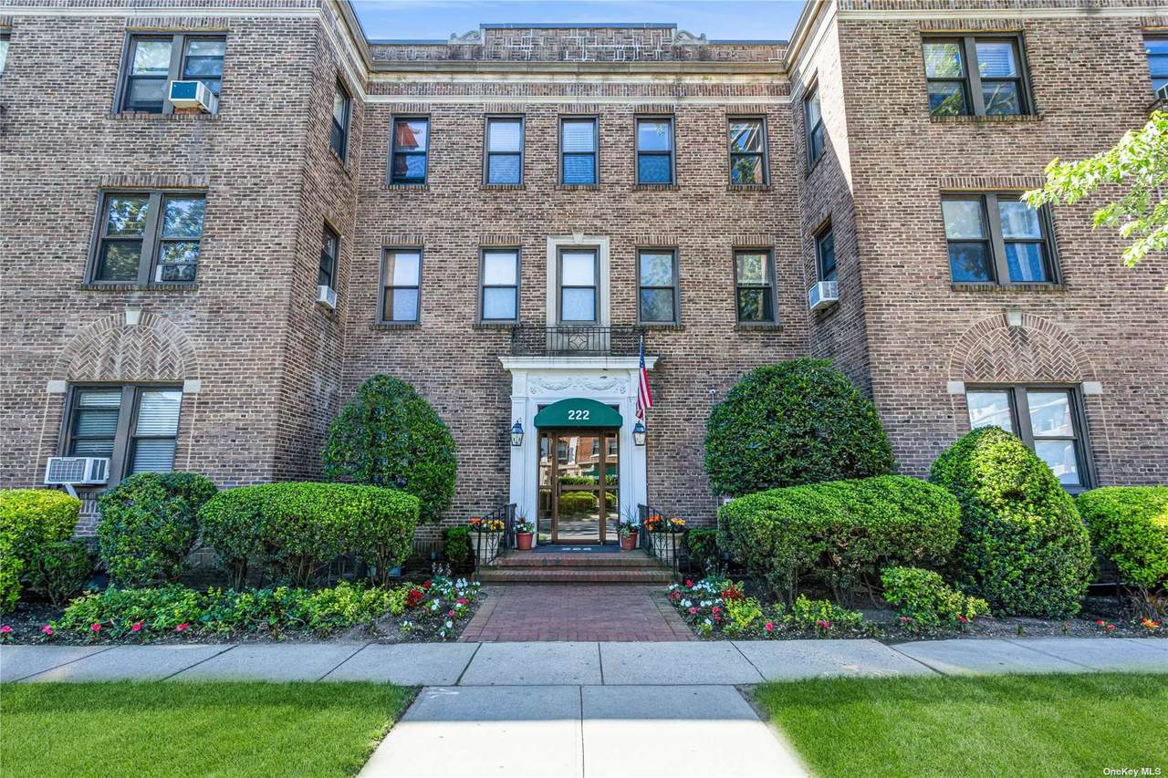 222 7th Street - Photo 1
