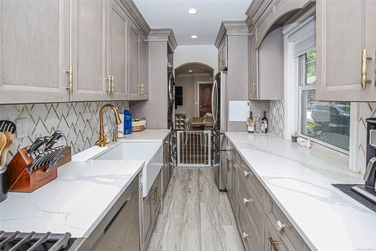 252-50 63rd Avenue - Photo 1