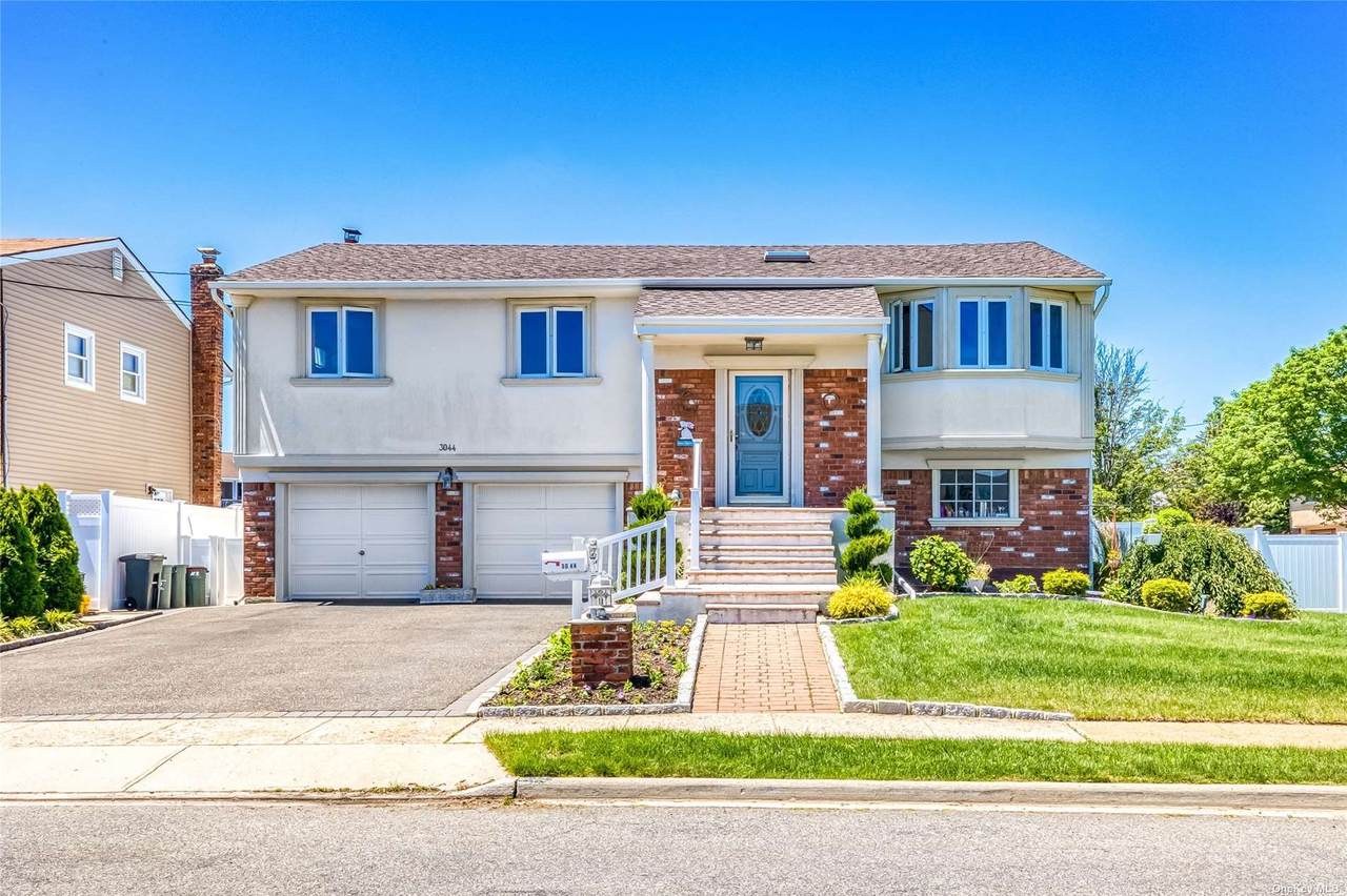3044 Seaview Lane - Photo 1