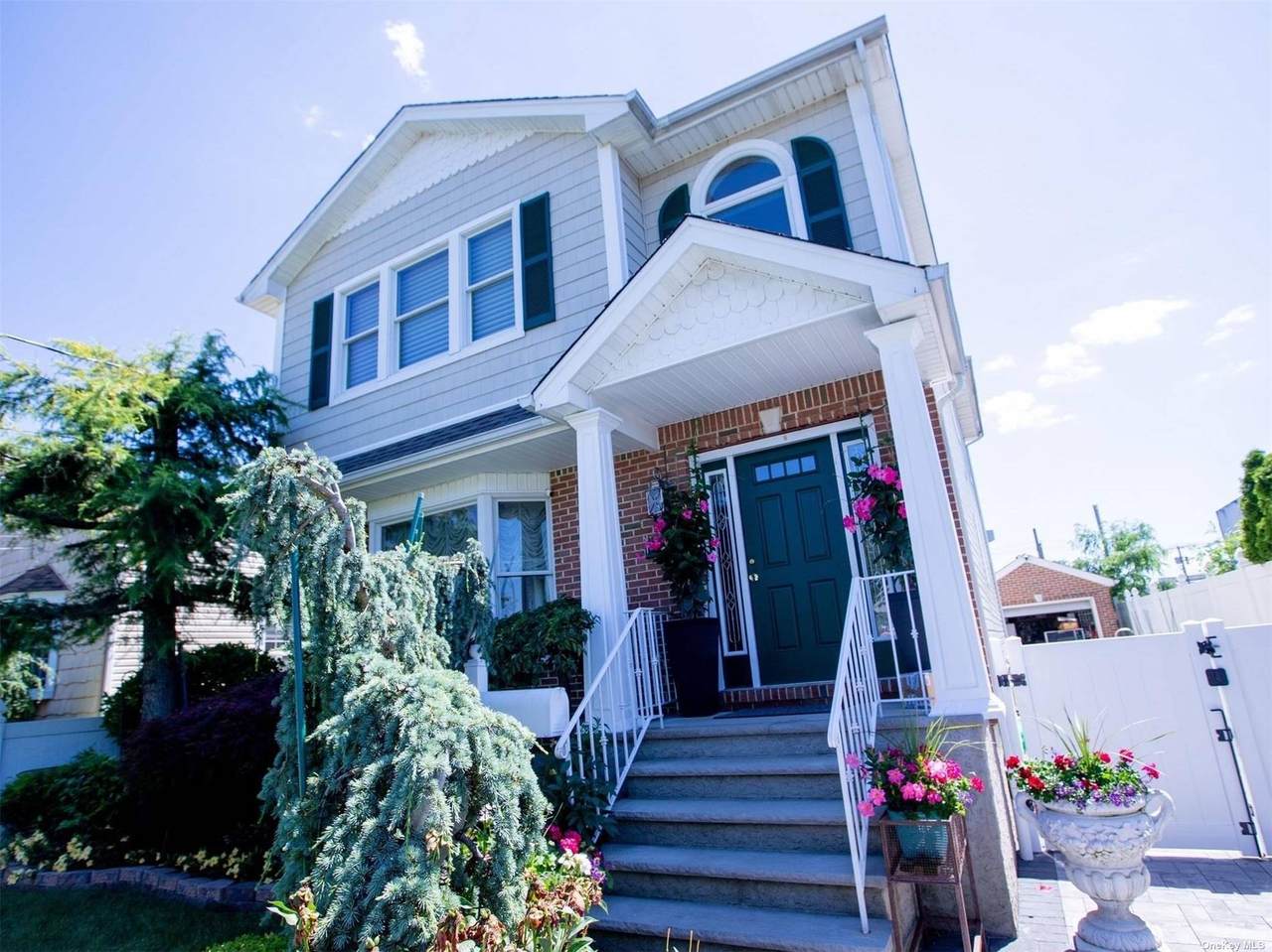 1073 Jackson Avenue - Photo 1