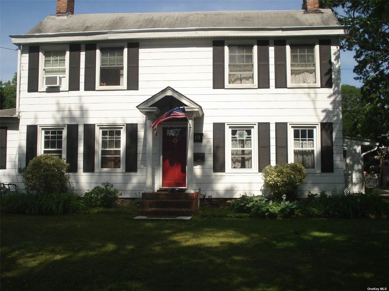 19 Perry Avenue - Photo 1