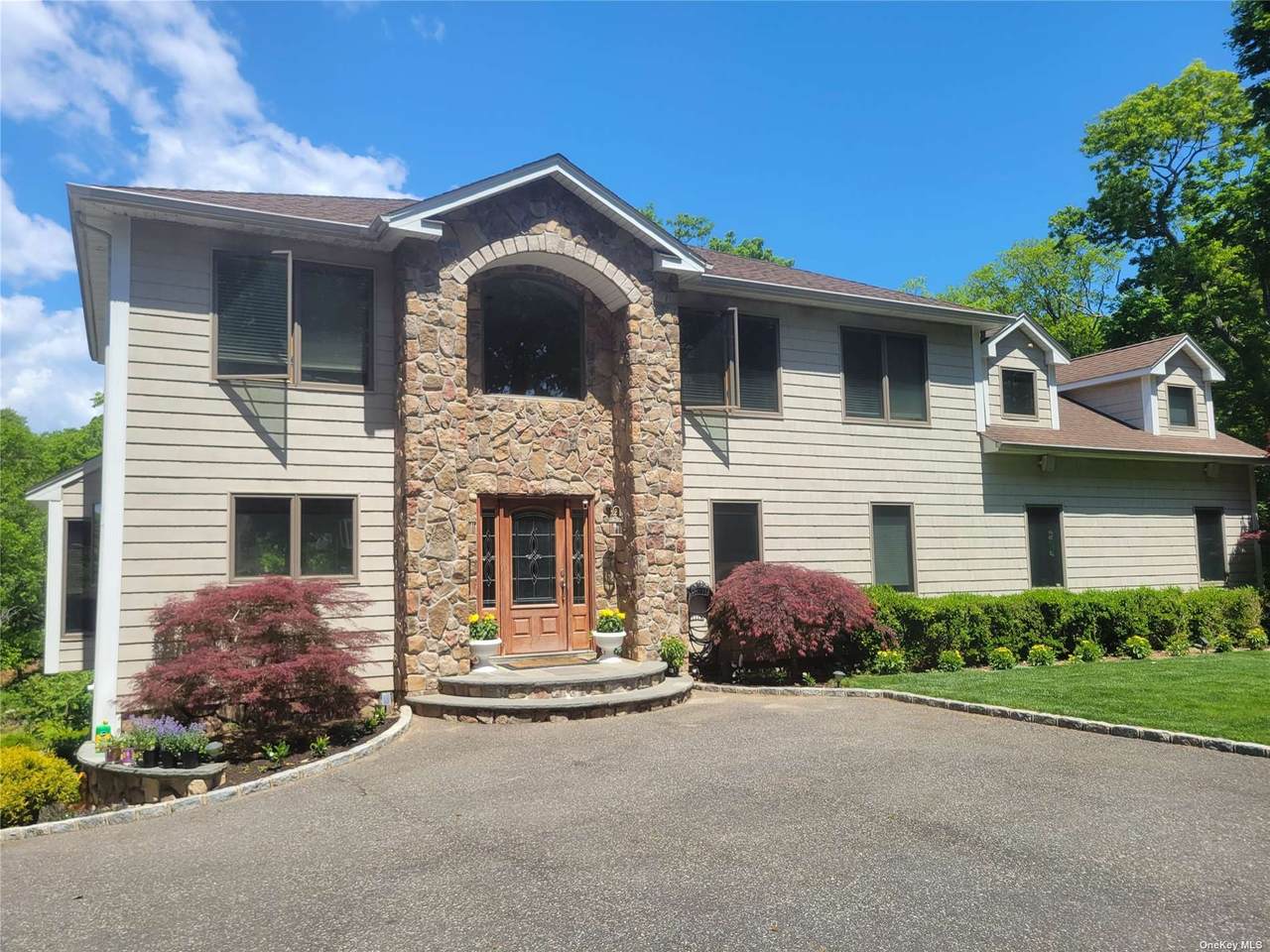 222 Thompson Street - Photo 1
