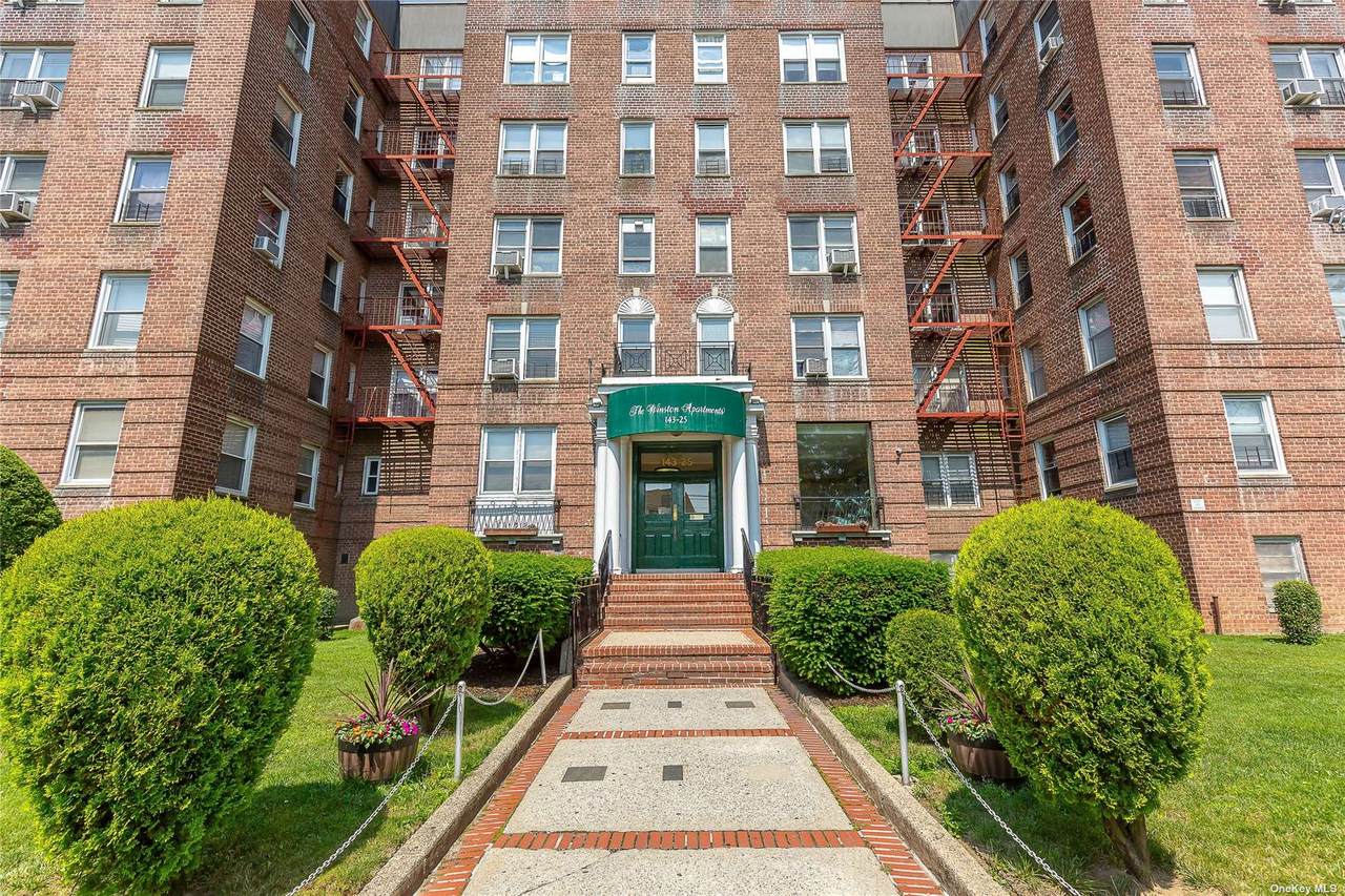 143-25 84 Drive - Photo 1