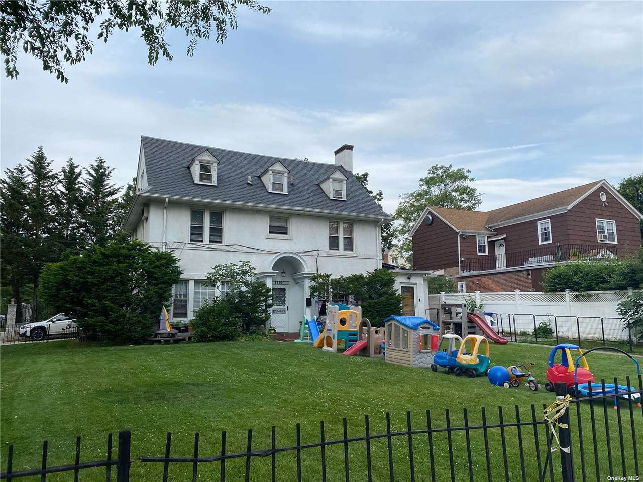 33-03 Parsons Boulevard - Photo 1