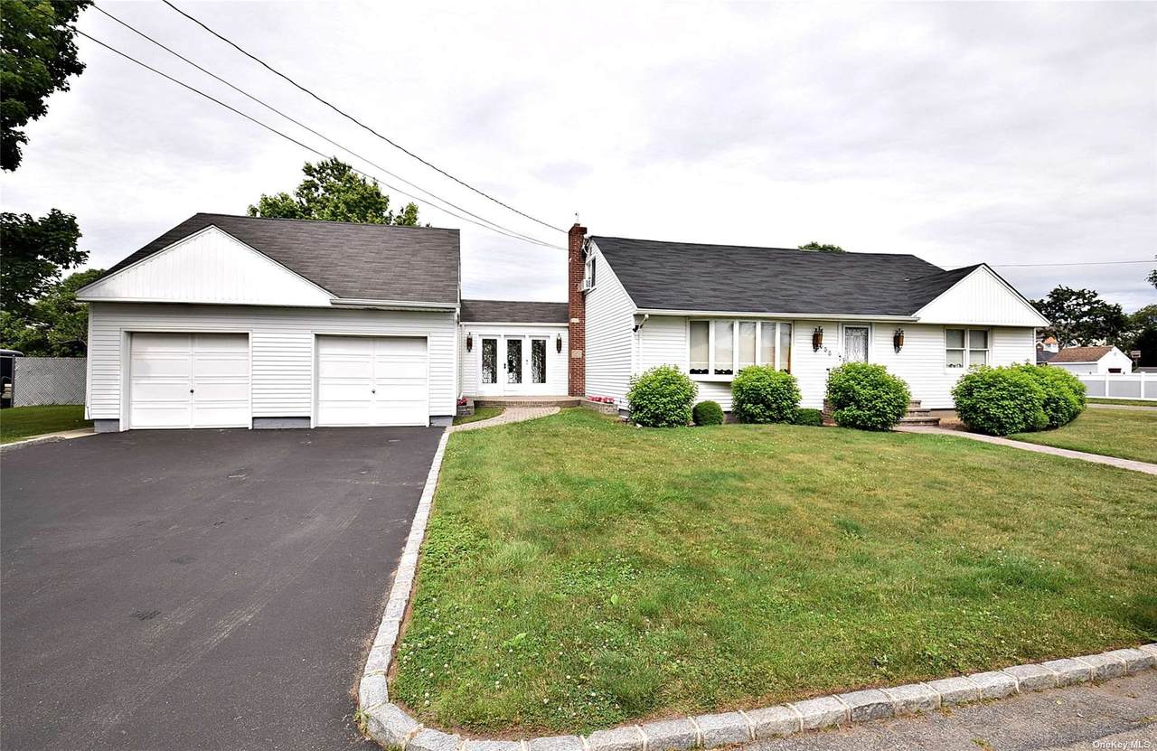 696 6th Street - Photo 1