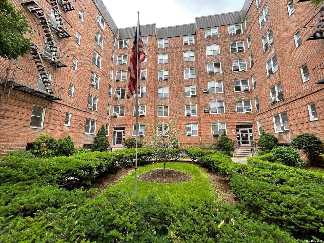 2531 East 7th Street - Photo 1