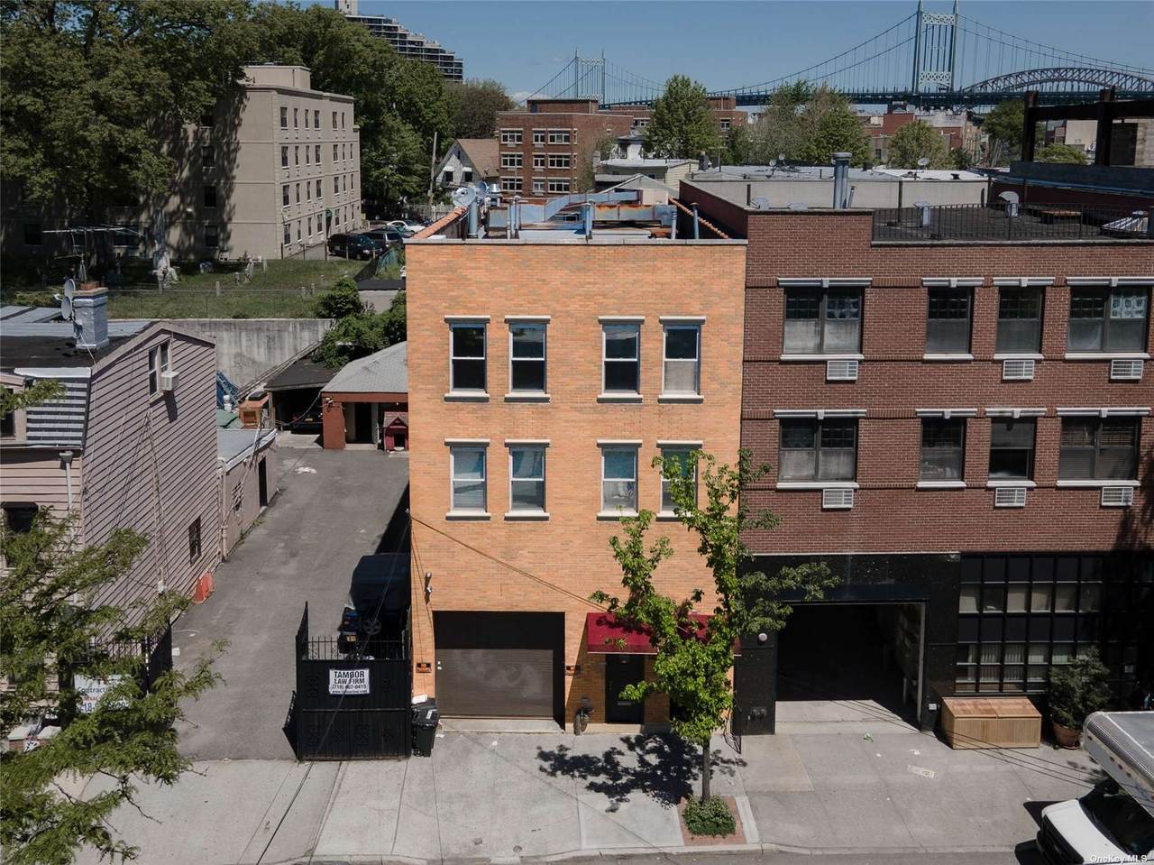 14-27 Astoria Blvd - Photo 1