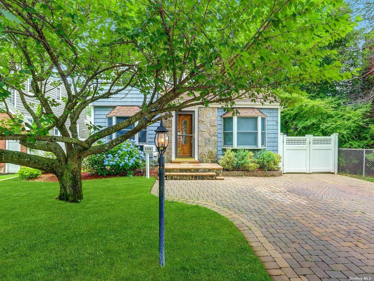 2474 Columbus Avenue - Photo 1
