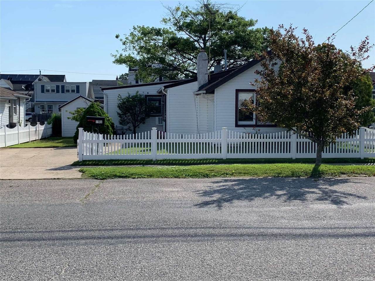 751 7th Street - Photo 1