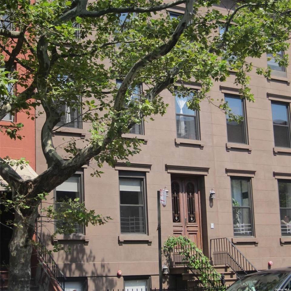 83 Woodhull Street - Photo 1