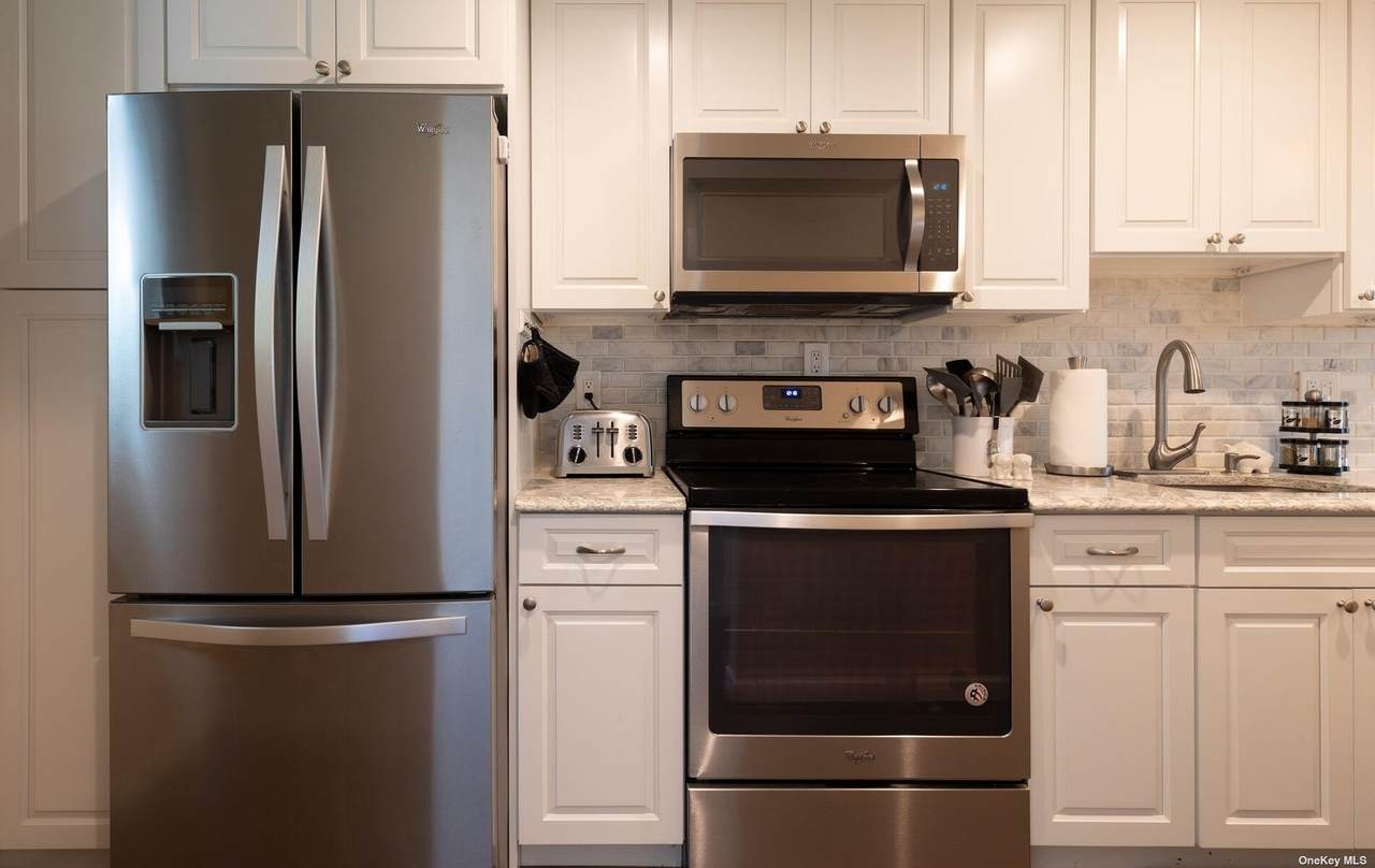 220 Montauk - Photo 1