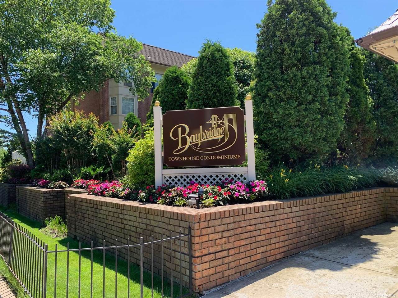 205-64 Brian Crescent - Photo 1