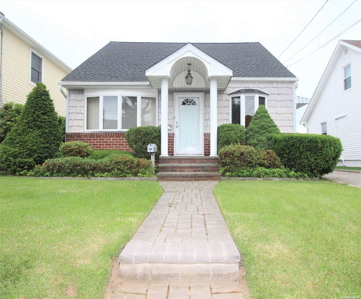 251 Royal Avenue - Photo 1