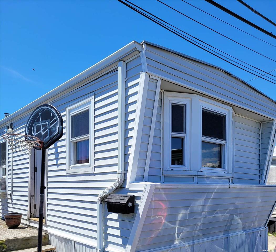 65 Lincoln Avenue - Photo 1