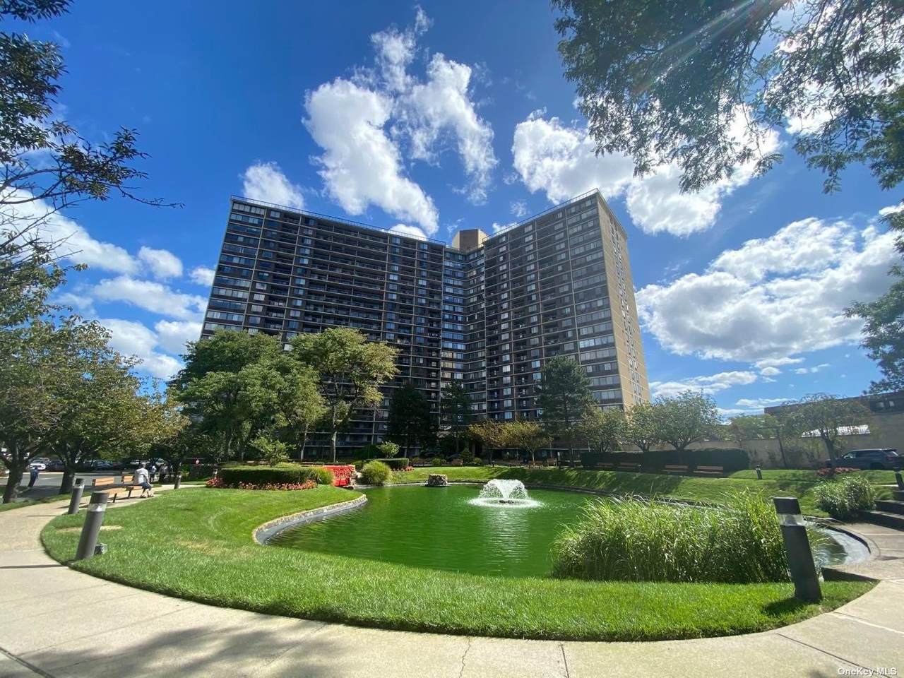 2 Bay Club Drive - Photo 1