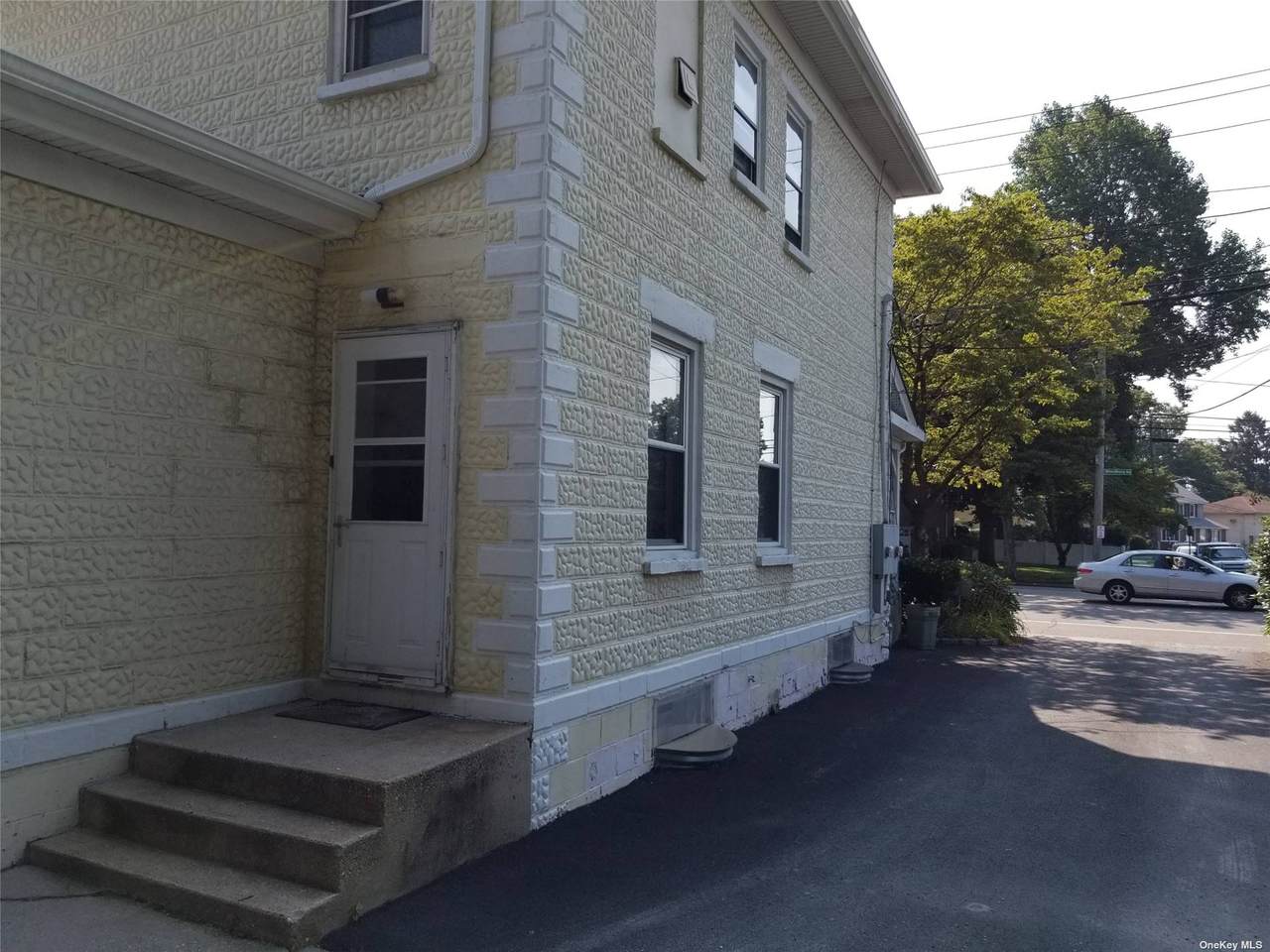 200 Woodbury Road - Photo 1
