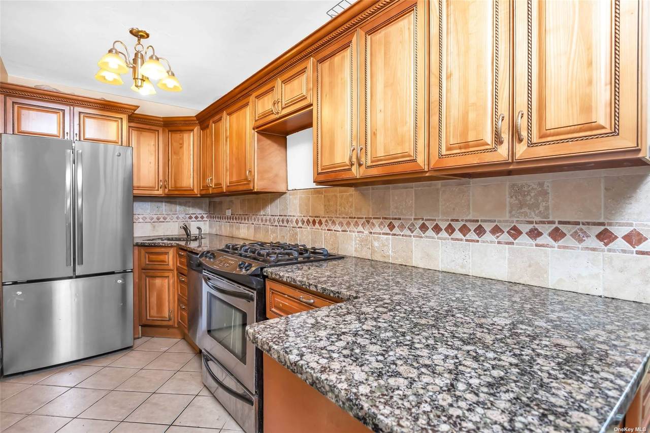 61-20 Grand Central Parkway - Photo 1