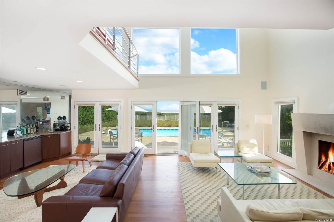309 Dune Road - Photo 1