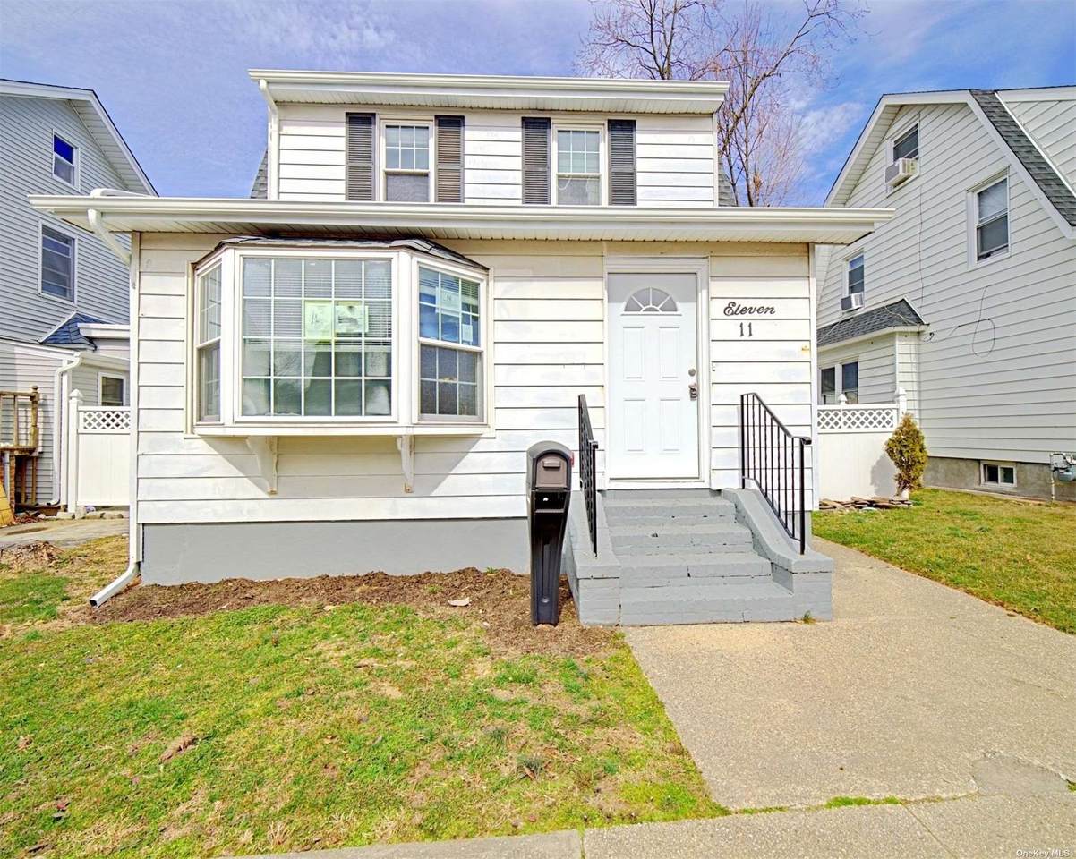 11 Evergreen Drive - Photo 1