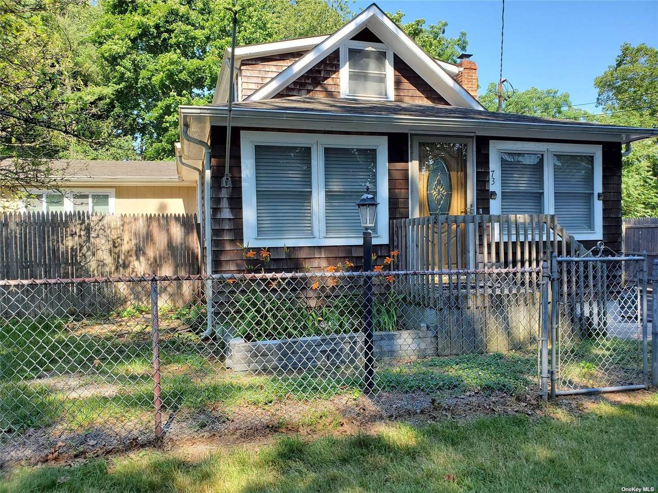 73 Lakeview Drive - Photo 1