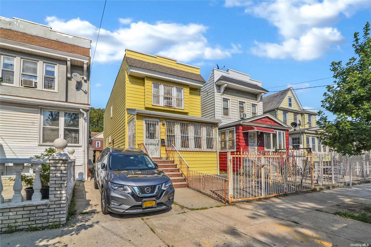 87-33 111th Street - Photo 1