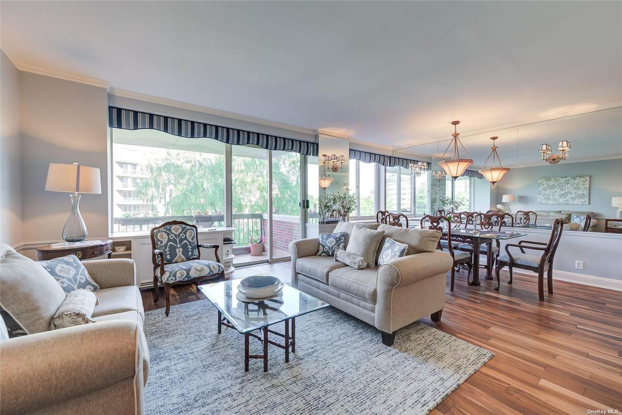 100 Hilton Avenue - Photo 1