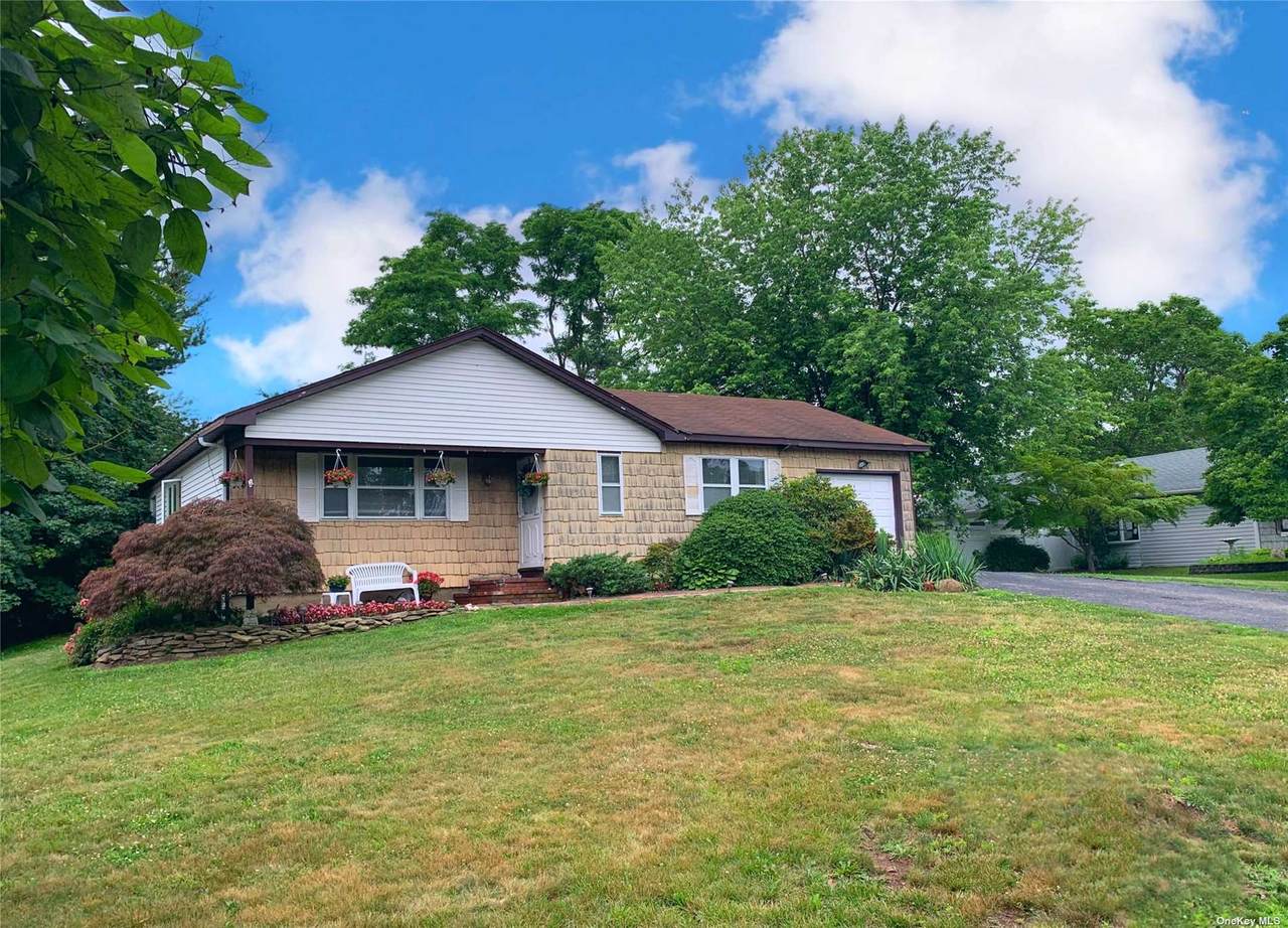 6 Carolyn Road - Photo 1