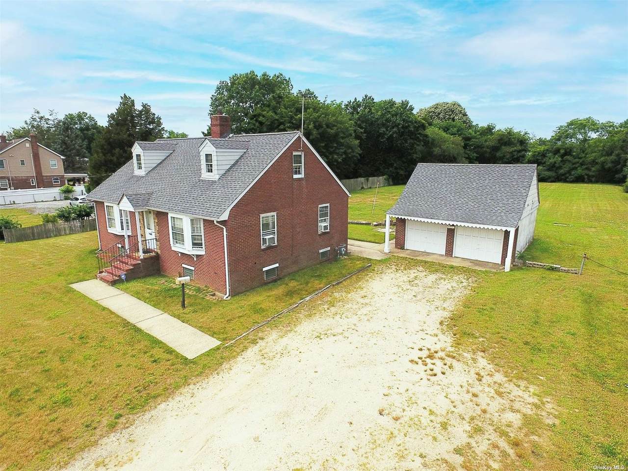 517 Plainview Road - Photo 1