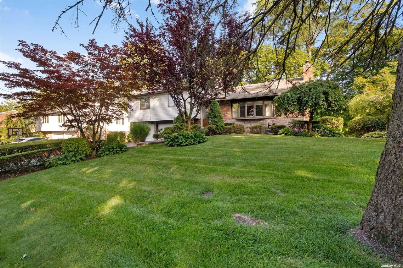 90 Oakdale Road - Photo 1