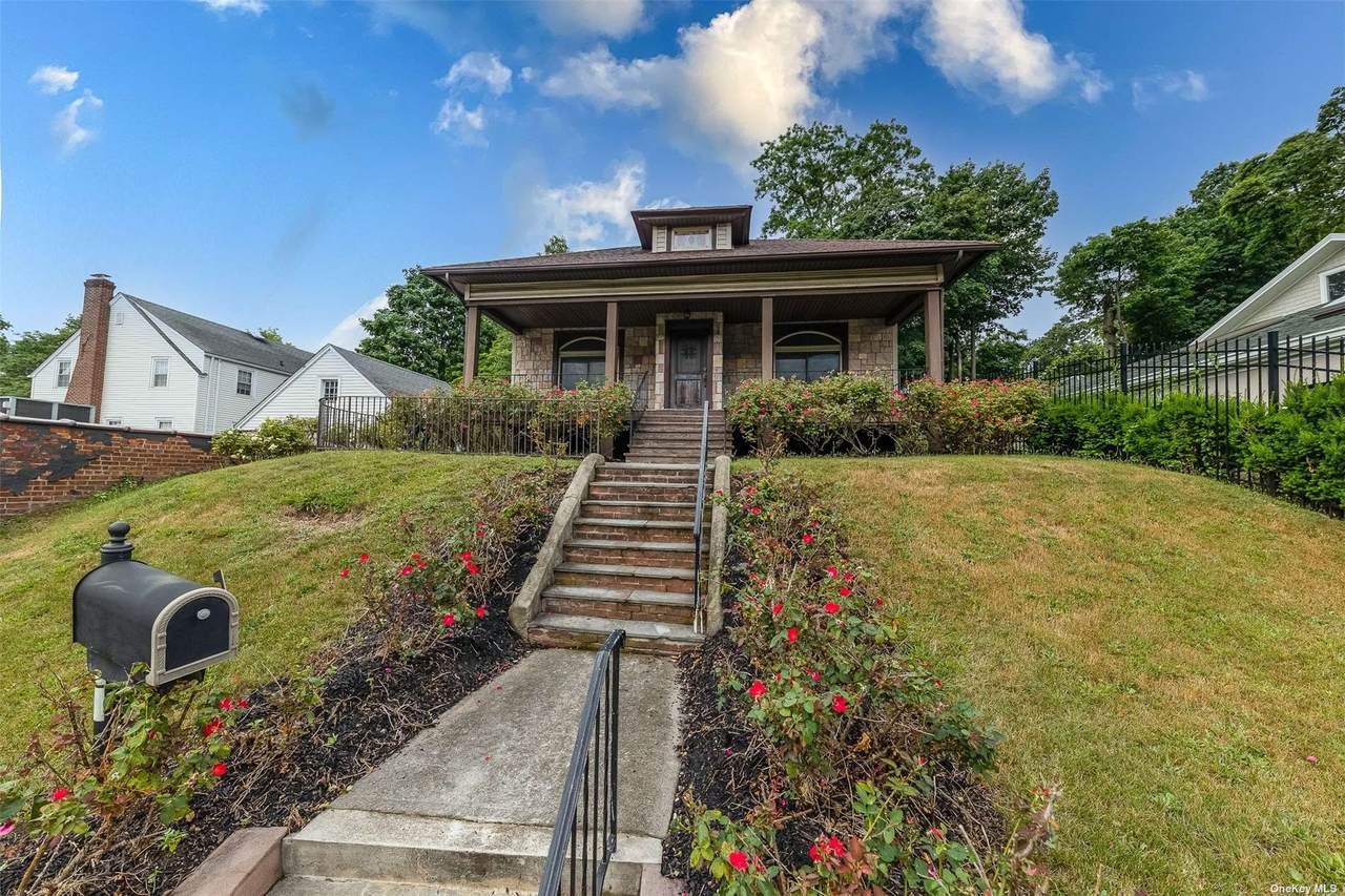 720 New York Avenue - Photo 1