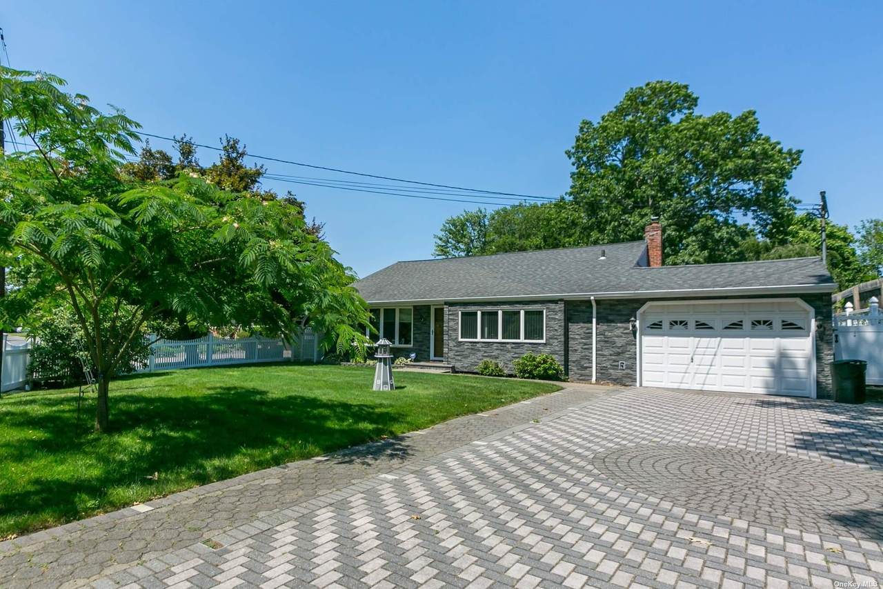 82 Dix Hills Road - Photo 1