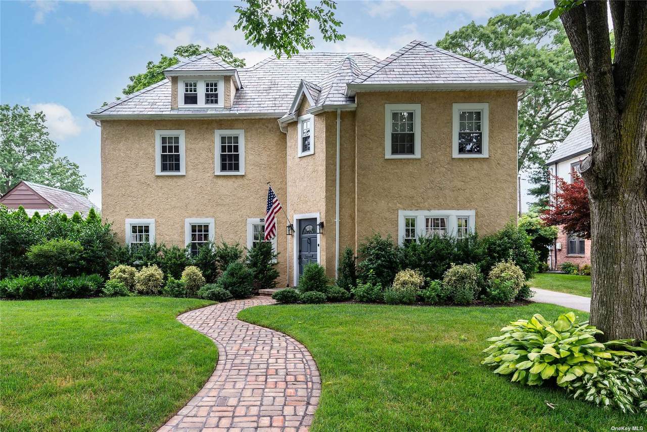 102 Lee Road - Photo 1