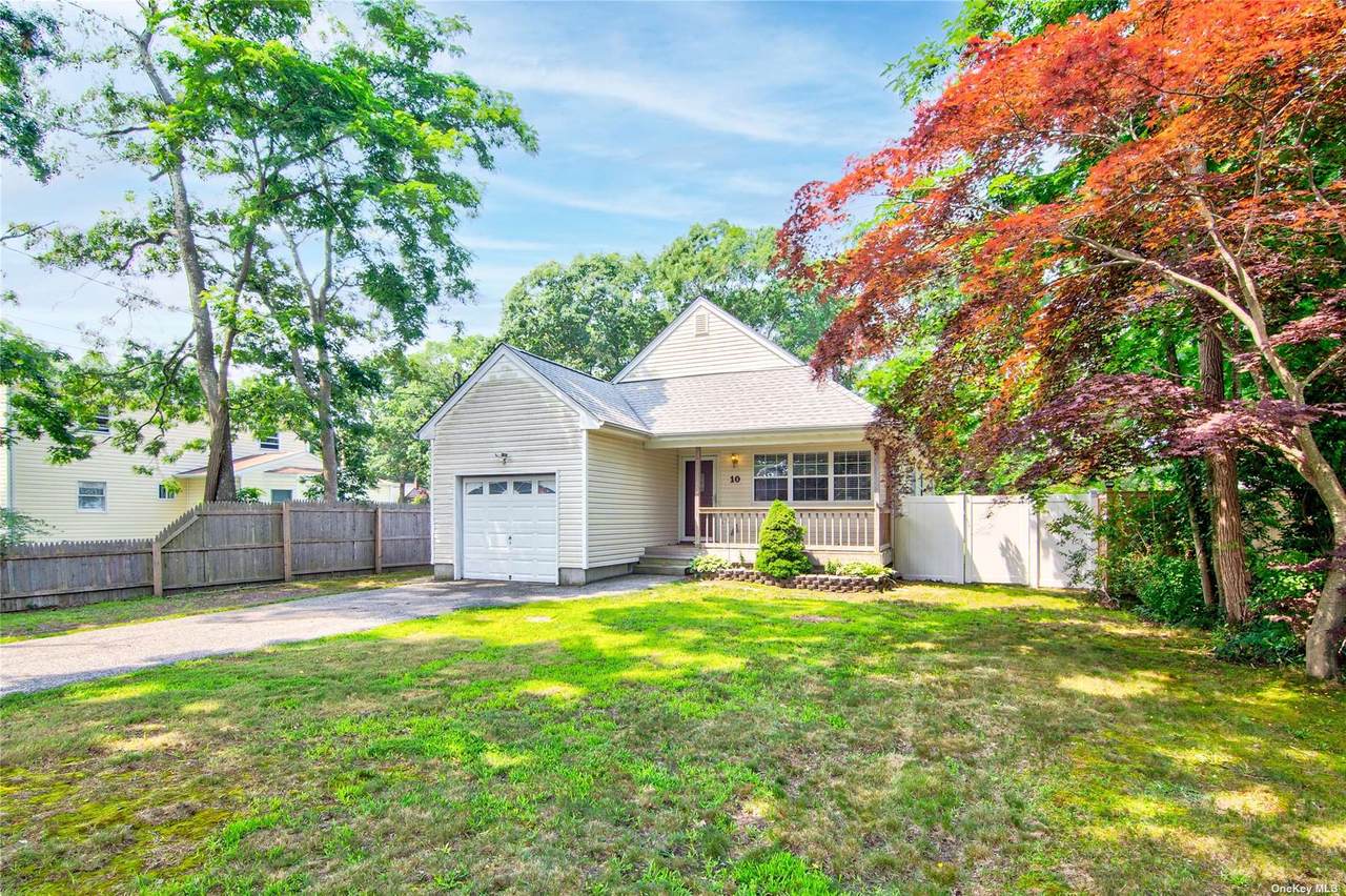 10 Mayfield Drive - Photo 1