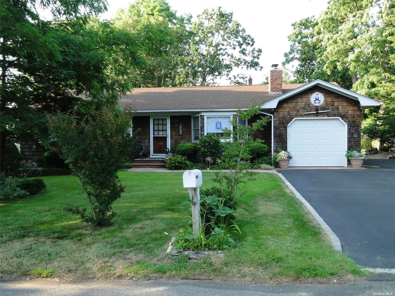 35 Hickory Road - Photo 1