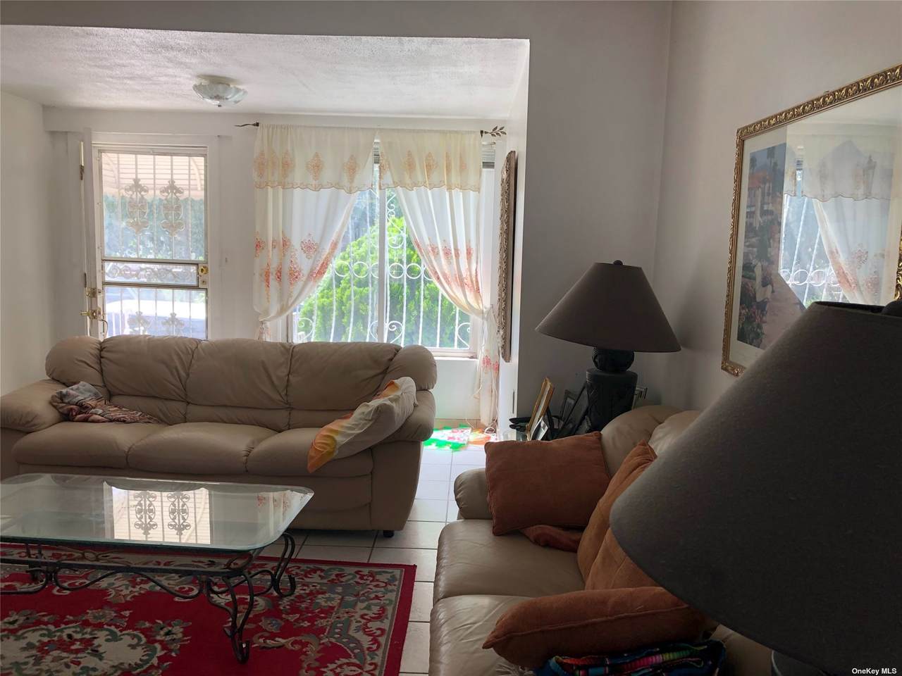 31-15 95 St - Photo 1