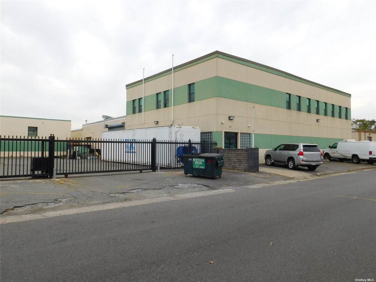 29 New Yok Avenue - Photo 1
