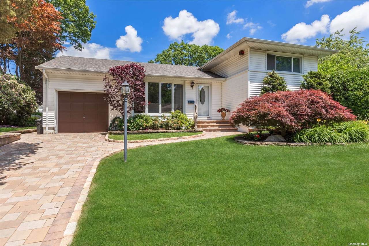 9 Rensselaer Drive - Photo 1