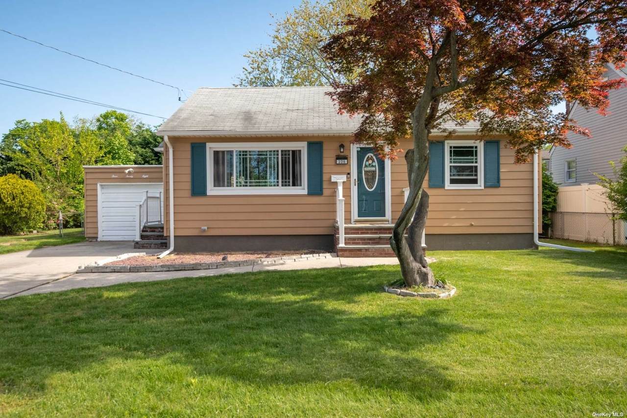 328 50th Street - Photo 1