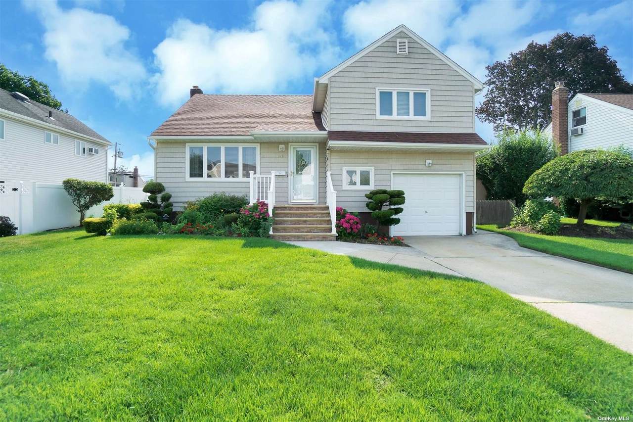11 Oxford Avenue - Photo 1