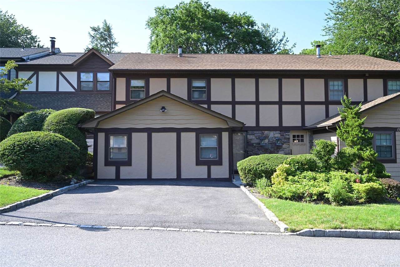 3 Village Lane - Photo 1