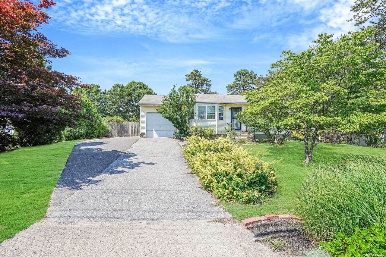 589 Hawkins Road - Photo 1