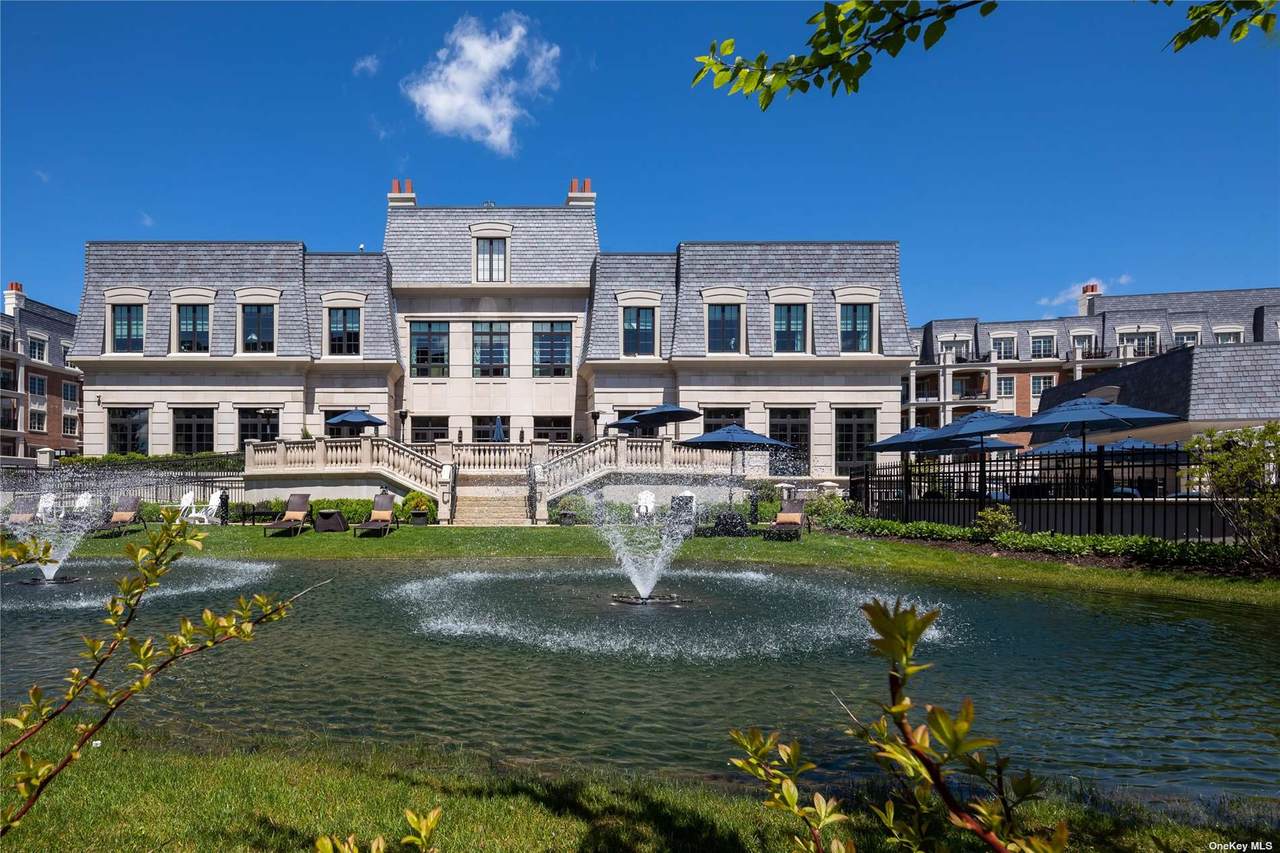 3000 Royal Court - Photo 1