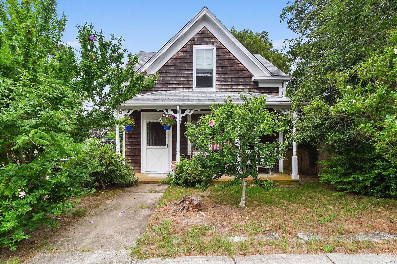 206 Division Street - Photo 1