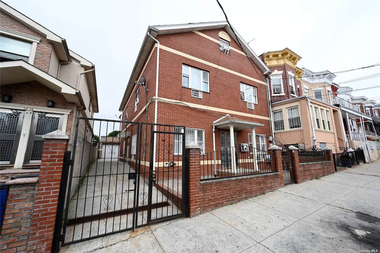32-30 106 Street - Photo 1